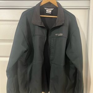 Columbia Field Jacket. Wind and water resistant